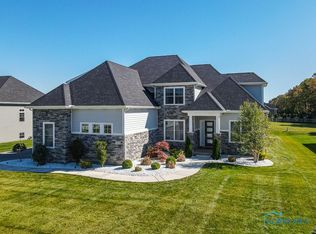 25832 Wood Creek Rd, Perrysburg, OH 43551
