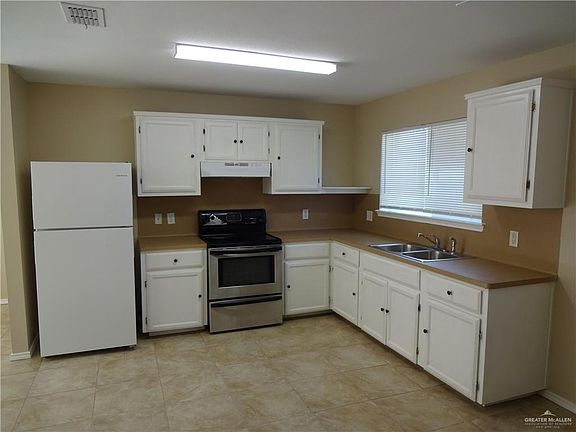 4th image of 3301 Ozark Ave