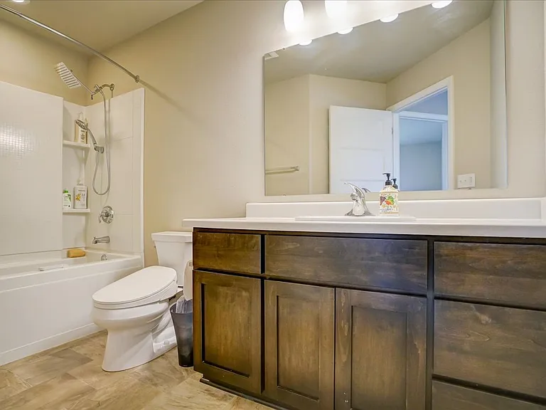 601 Tawny Elm Pkwy — Photo 22