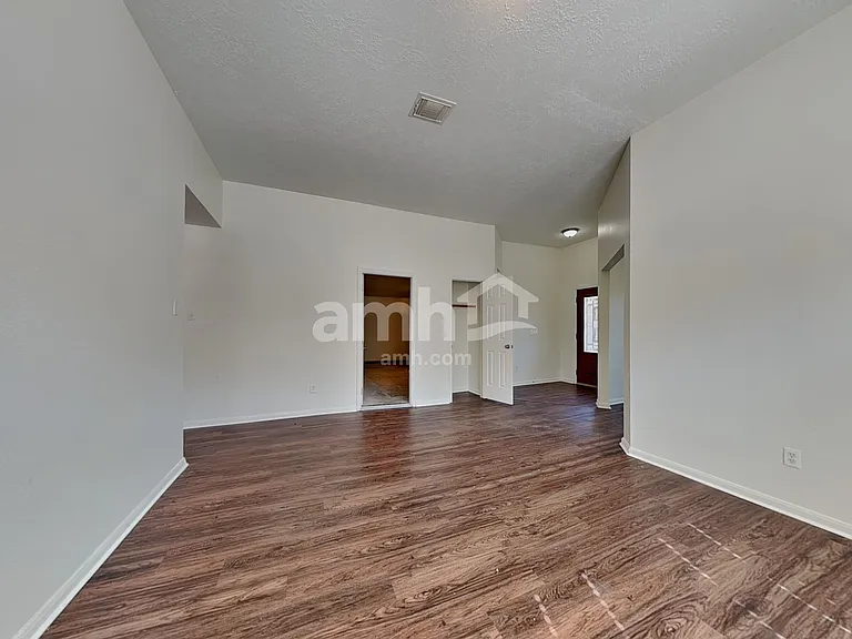 32007 Annice Ln — Photo 6
