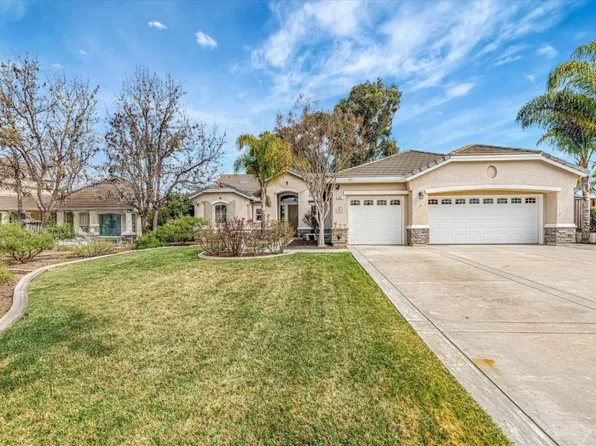 915 Stone Bridge Trl, Hollister, CA 95023
