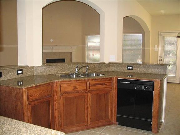5th image of 9348 Granger Ln