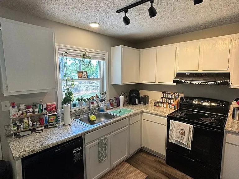 228 Mark Twain Cir — Photo 8