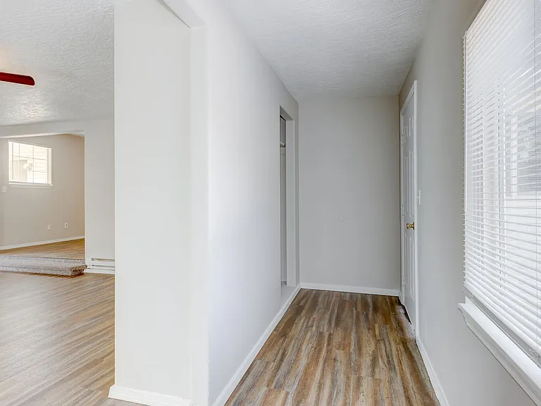 Large Fully Remodeled 3 Bedroom Duplex in Nampa — Photo 25