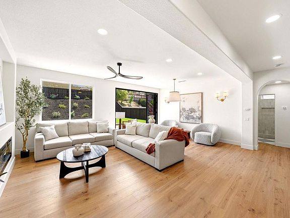 3rd image of 1433 Heatherwood Ave