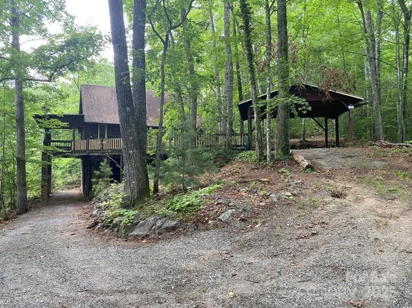 268 Poor Boy Ln, Whittier, NC 28789