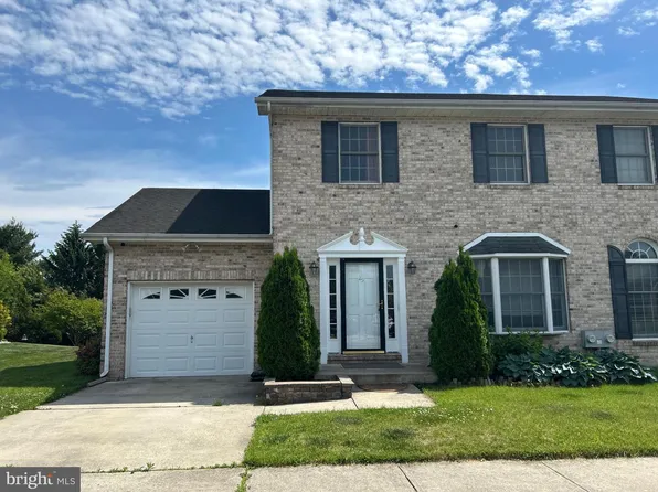 25 Marble House Dr, Bear, DE 19701