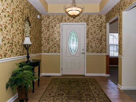 3rd image of 2819 Grosbeak Ln
