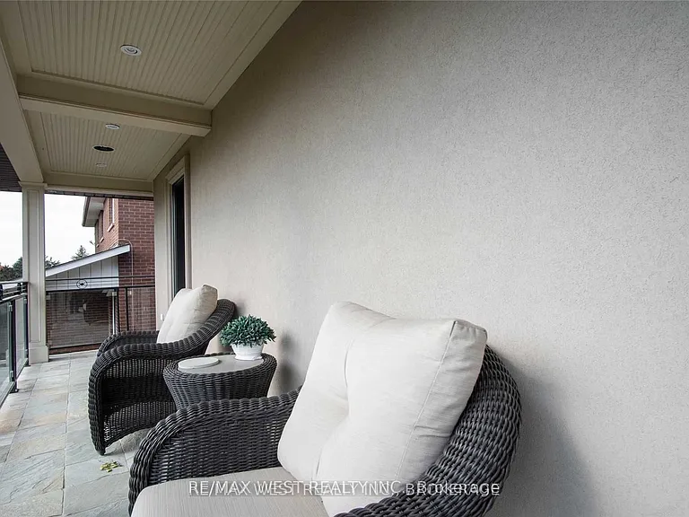 393 Maple Leaf Dr — Photo 11
