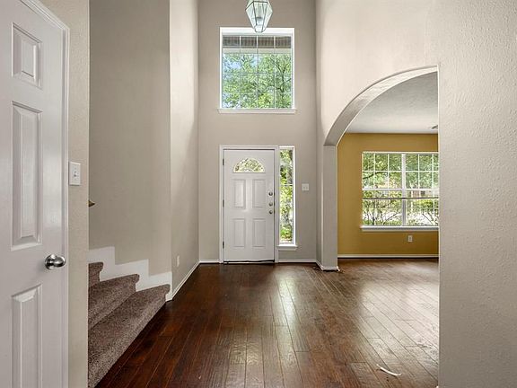 5th image of 26929 Carriage Manor Ln