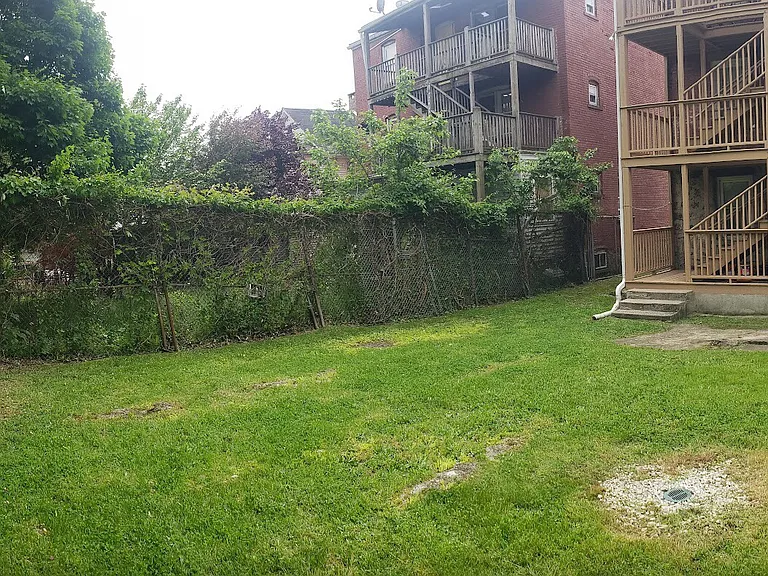 25 Rose Park Ave #2 — Photo 10