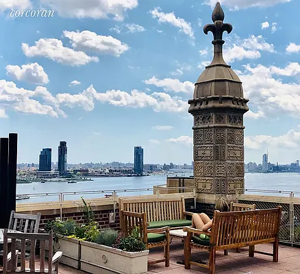 Sold by Corcoran | media 22