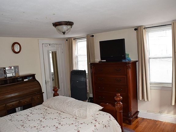5th image of 51 Holten St