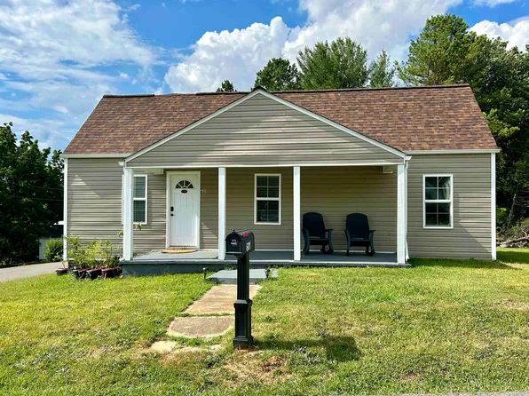 601 Stuart Ave, Pulaski, VA 24301