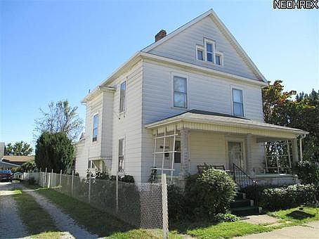 1st image of 120 E 2nd St