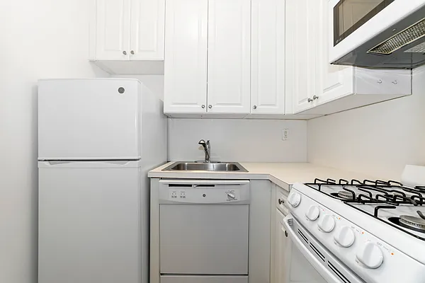 Rented by MNS | media 11