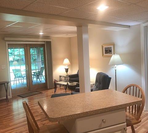 2nd image of 663 Crescent Ave APT 1