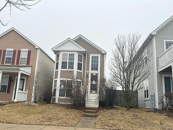 3rd image of 372 Main St
