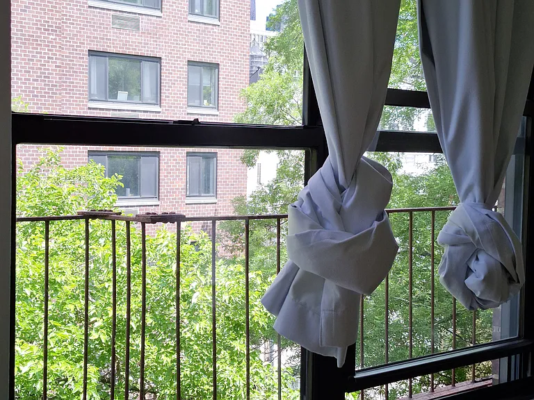 229 E 29th St #5K — Photo 33
