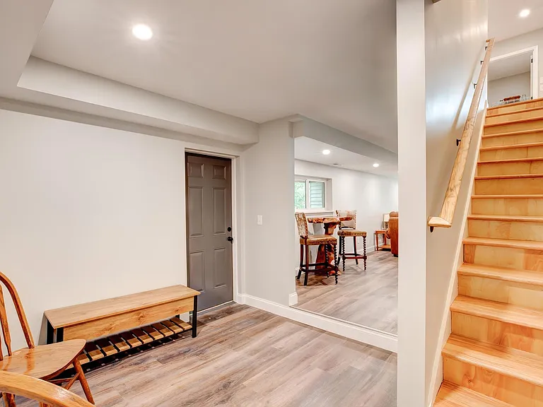1301 Glenoaks Dr — Photo 20