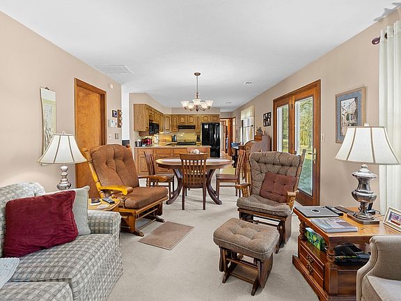 5th image of 3504 Indian Creek Dr