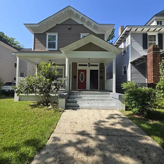 655 E Henry St — Photo 1