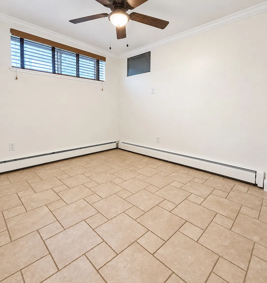 343 Ridgewood Ave — Photo 4
