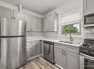 7318 N Rogers Ave #201, Chicago, IL 60626