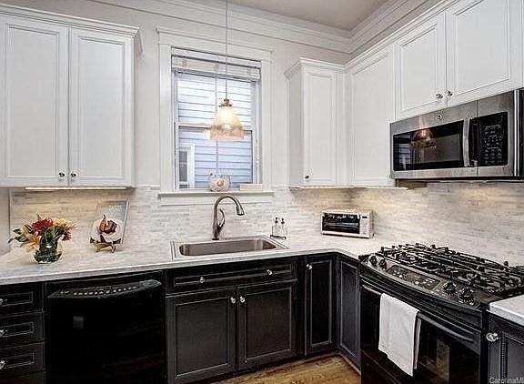 5th image of 7008 Tomlin Green Ln