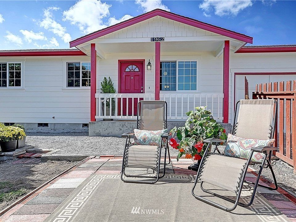 1st image of 1962 SE Camano Dr