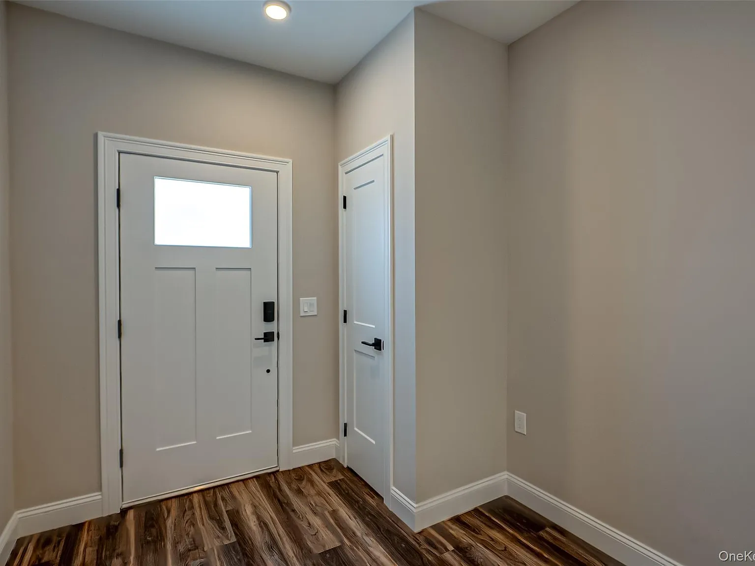2 bed, 2.0 bath, 772 sqft, $3,875 — Photo 2