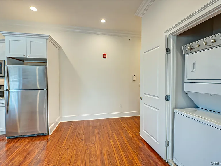 41 Green St #2C — Photo 7