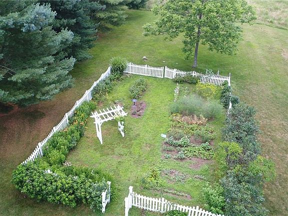 4th image of 30 Dawley Dr