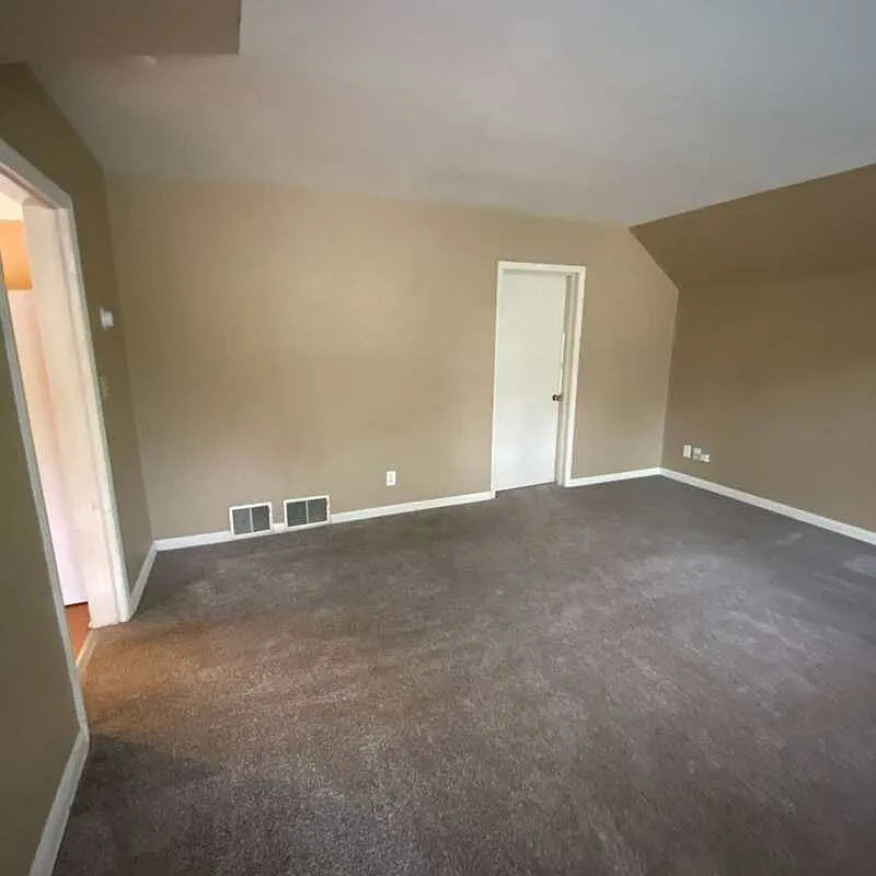 1 bed, 1.0 bath, $825 — Photo 4