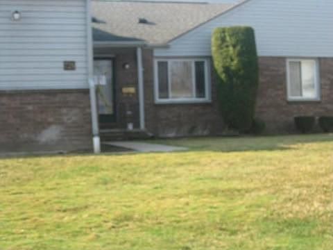 1st image of 725 Claire Pointe Dr
