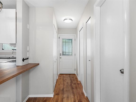3rd image of 400 Robron Rd #13