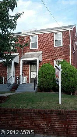5071 8th St NE photo 1