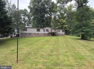 826 Frontier Dr, Bunker Hill, WV 25413
