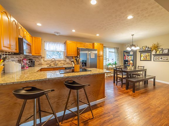 5th image of 1287 Carlyle Dr