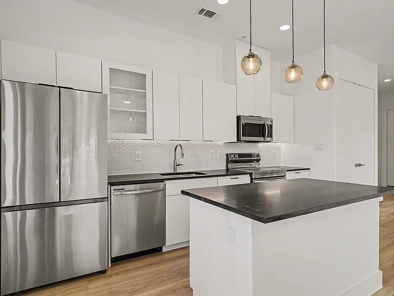 2217 N Fitzhugh Ave #302 — Photo 19