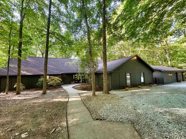 5476 E James Rd, Bloomington, IN 47408