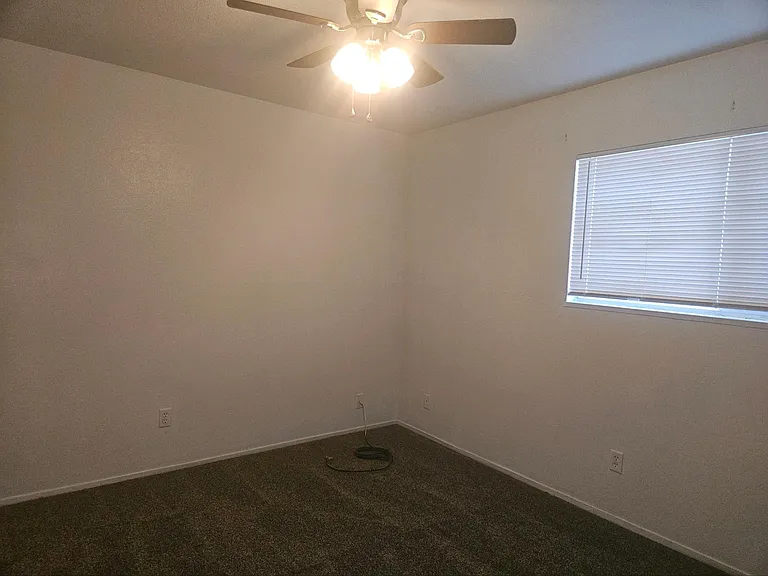 3414 N Ezie Ave — Photo 7