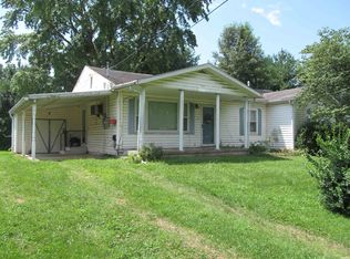 714 W Curry St, Mitchell, IN 47446