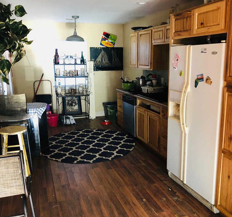2nd image of 5906 Park St