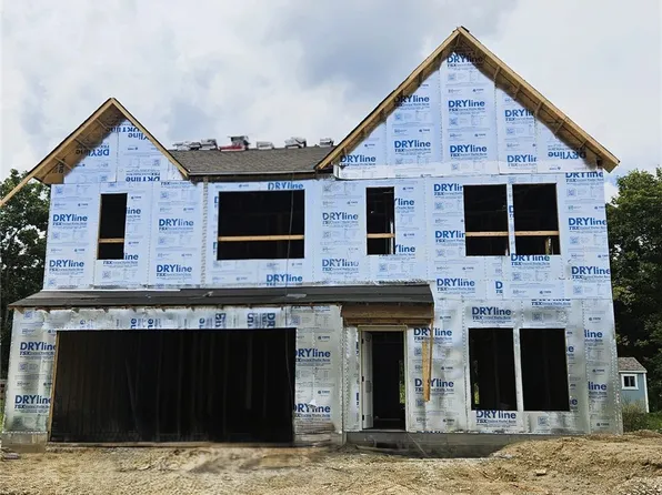 704 Deerhurst Dr, Vandalia, OH 45377