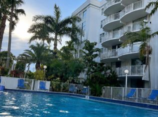 Montecarlo Condo, Miami, FL 33169