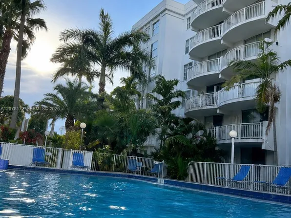 488 NW 165th Street Rd APT B112, Miami, FL 33169
