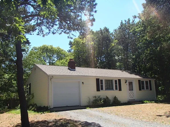 20 Anthony Rd, West Yarmouth, MA 02673