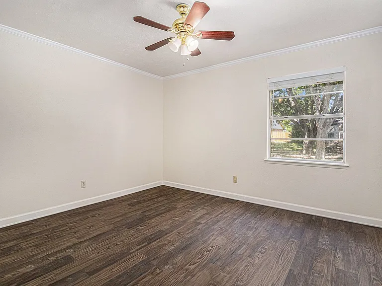 1814 Addington Dr — Photo 17
