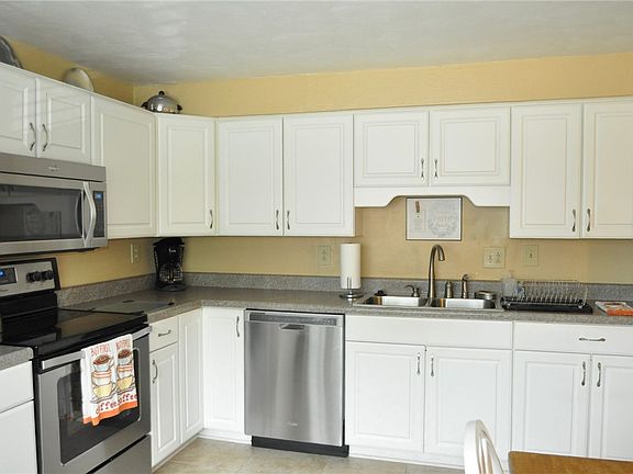 4th image of 953 Academy Heights Dr